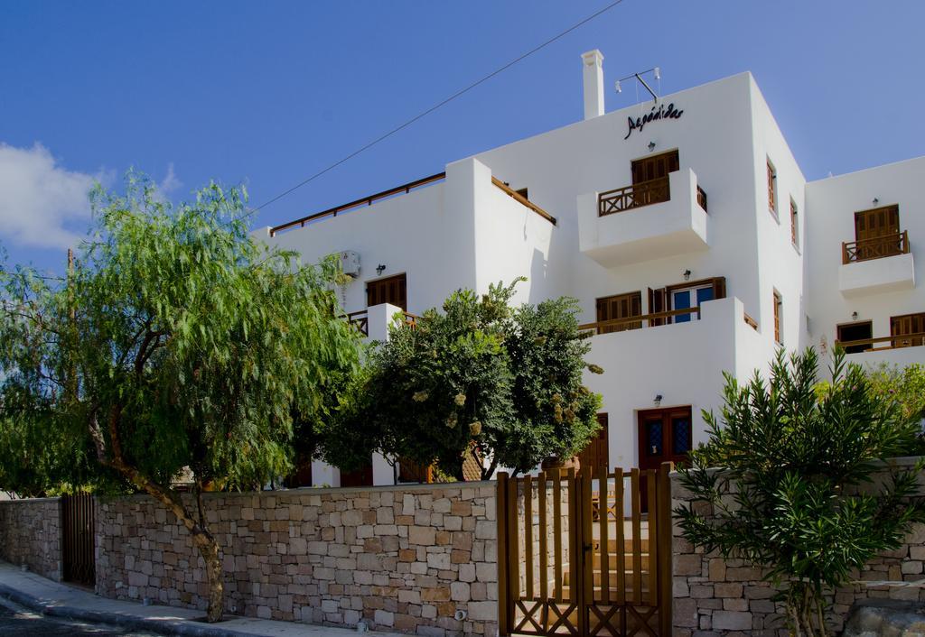 Aerolithos Hotel Adamantas Exterior photo