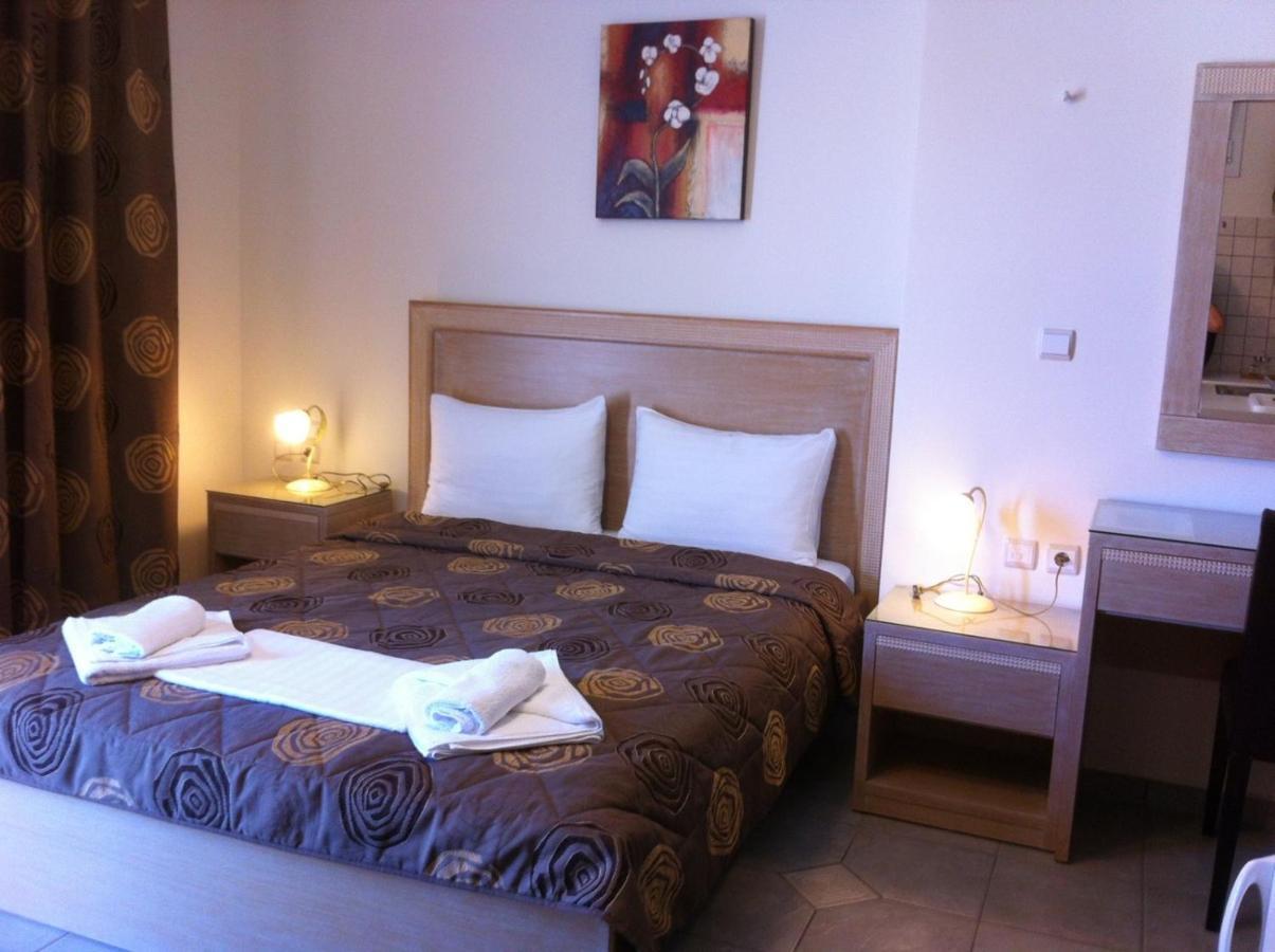 Aerolithos Hotel Adamantas Exterior photo