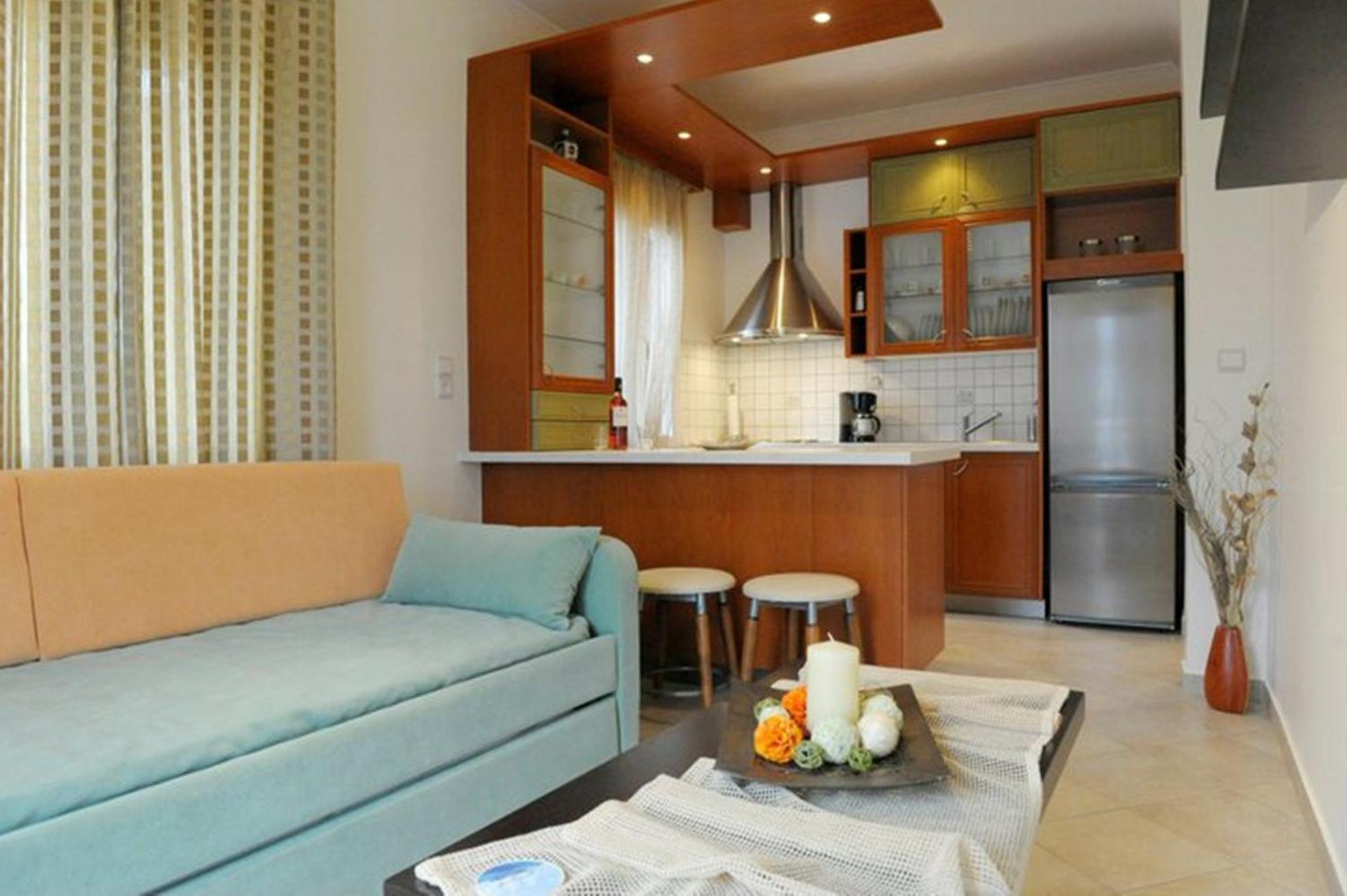 Aerolithos Hotel Adamantas Exterior photo