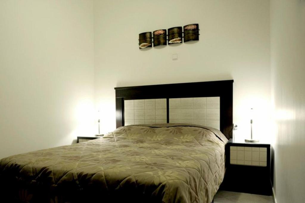 Aerolithos Hotel Adamantas Room photo